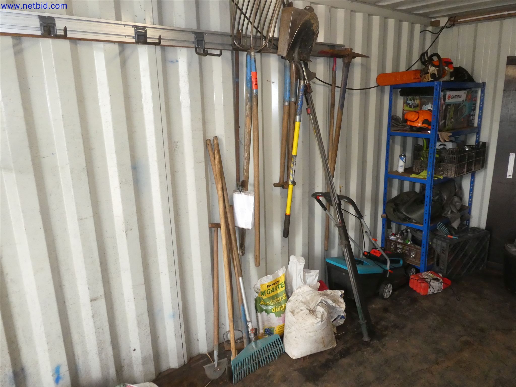 Machines de jardinage, pelles, véhicules de chantier & machines forestières-1