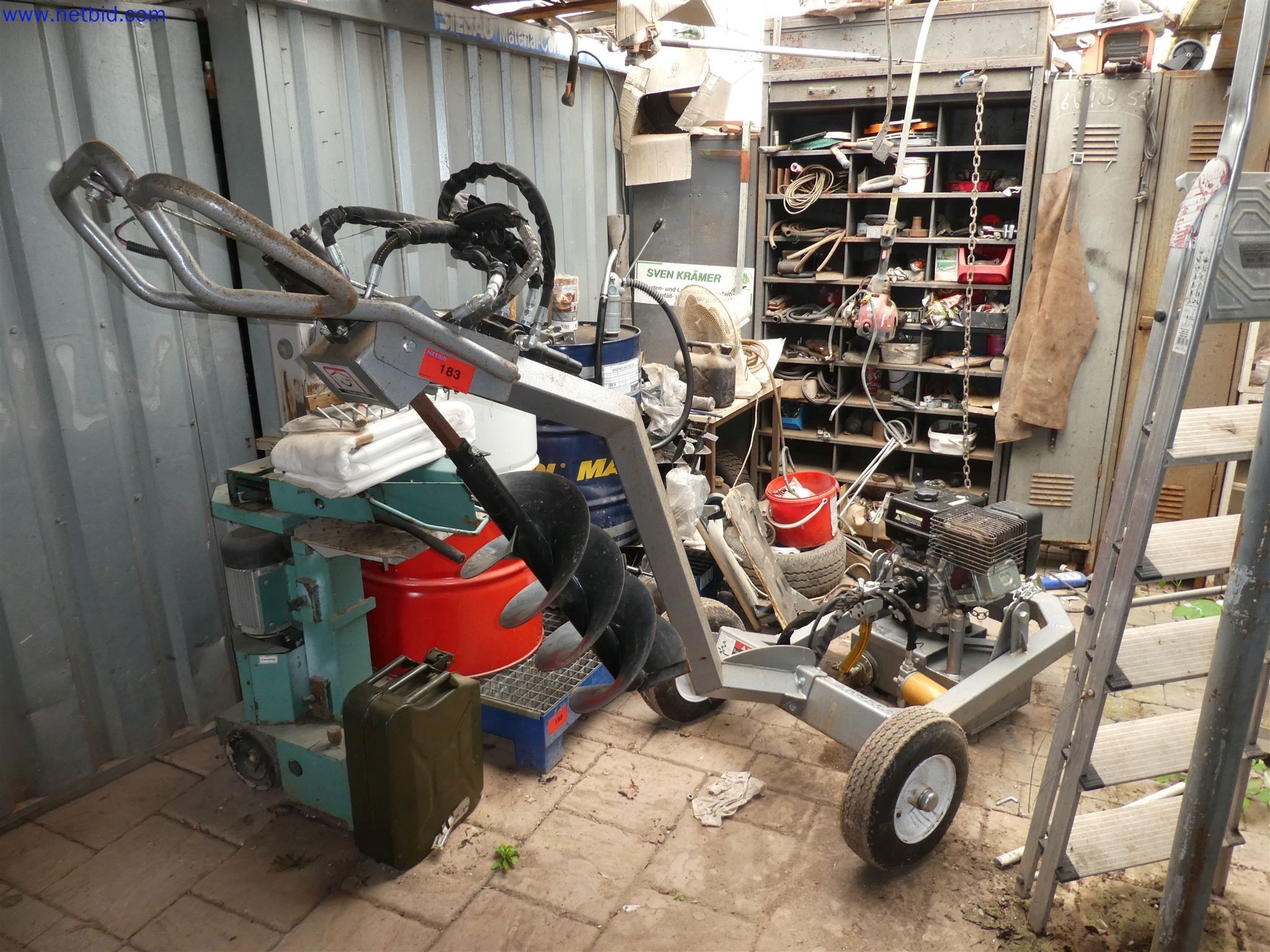 Machines de jardinage, pelles, véhicules de chantier & machines forestières-1