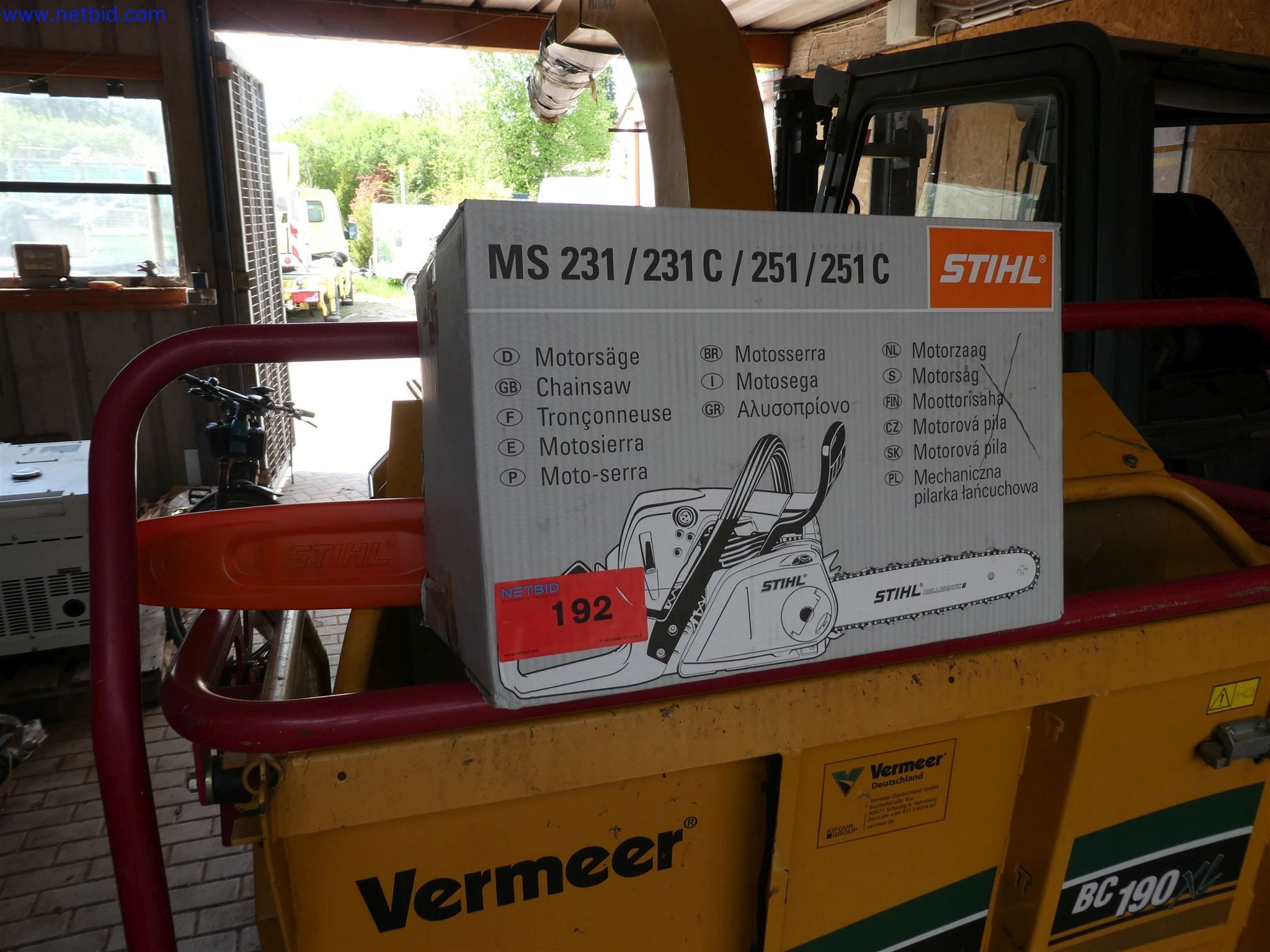 Machines de jardinage, pelles, véhicules de chantier & machines forestières-1