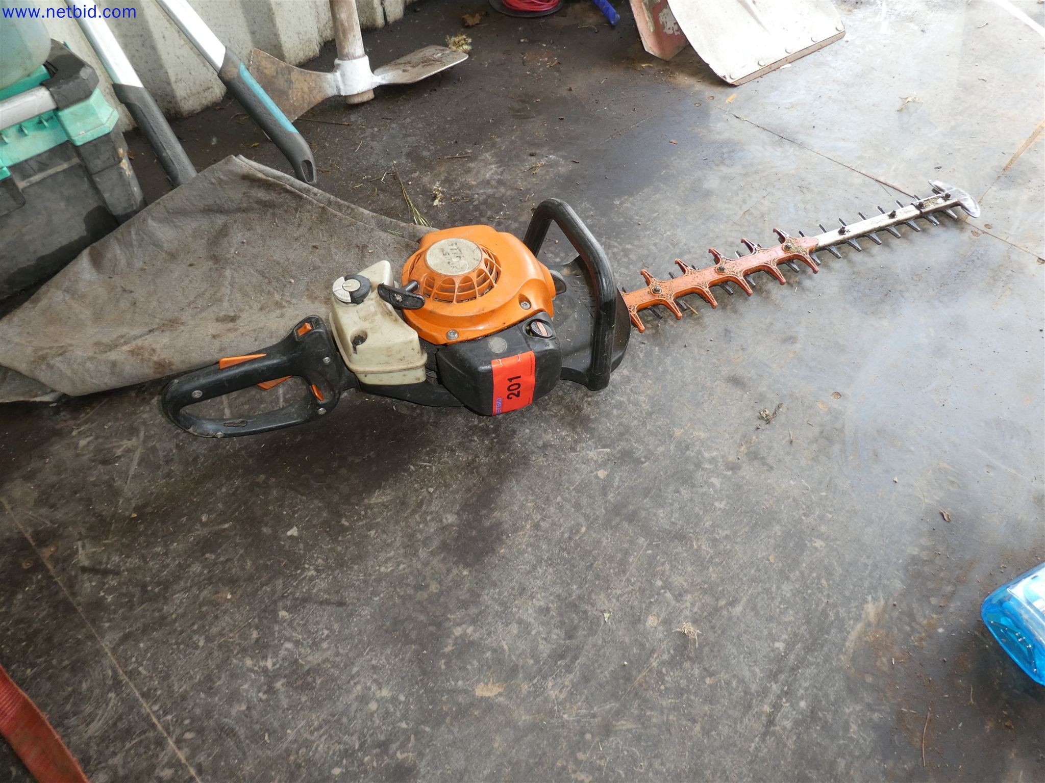 Machines de jardinage, pelles, véhicules de chantier & machines forestières-1