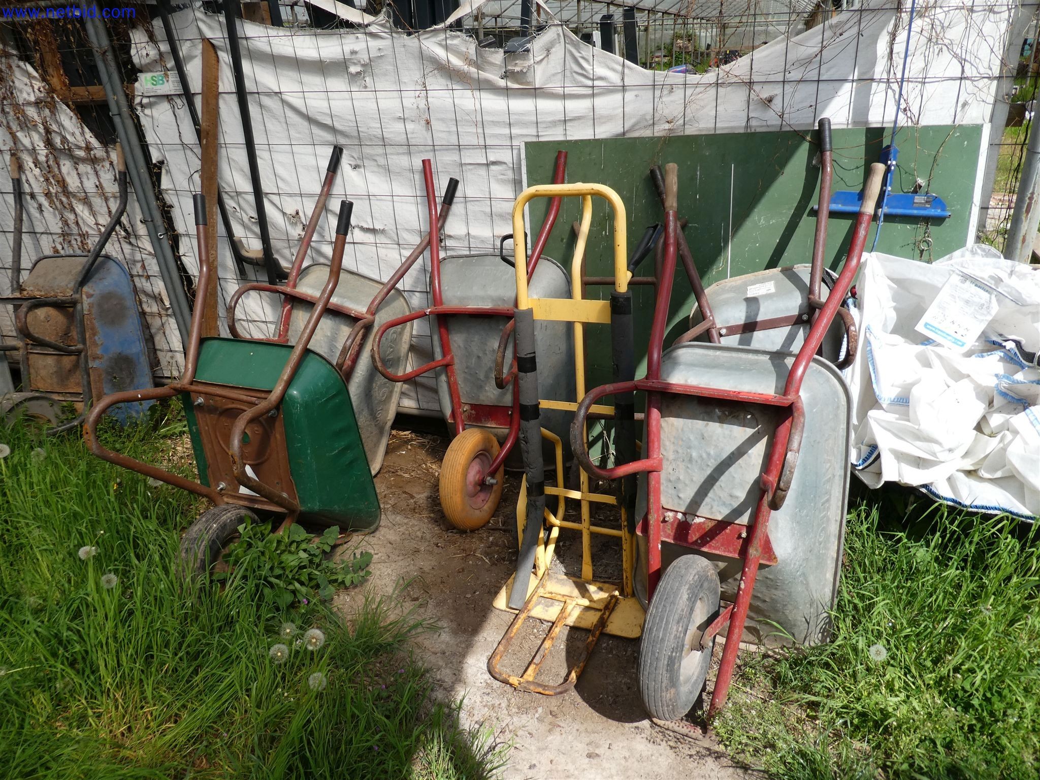 Machines de jardinage, pelles, véhicules de chantier & machines forestières-1