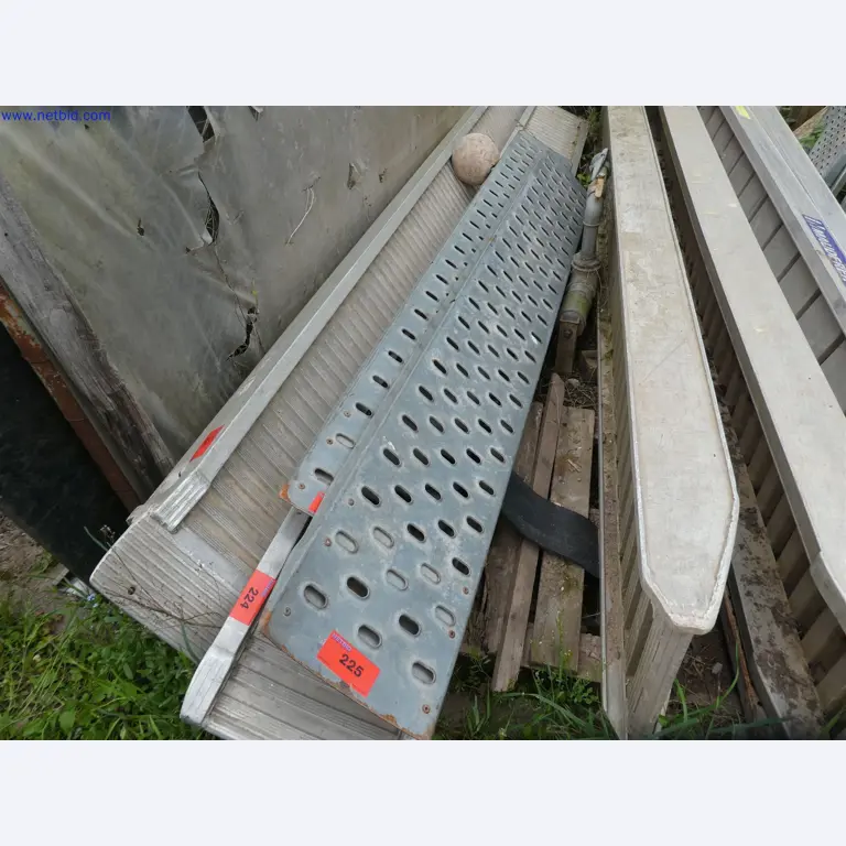 Machines de jardinage, pelles, véhicules de chantier & machines forestières-1
