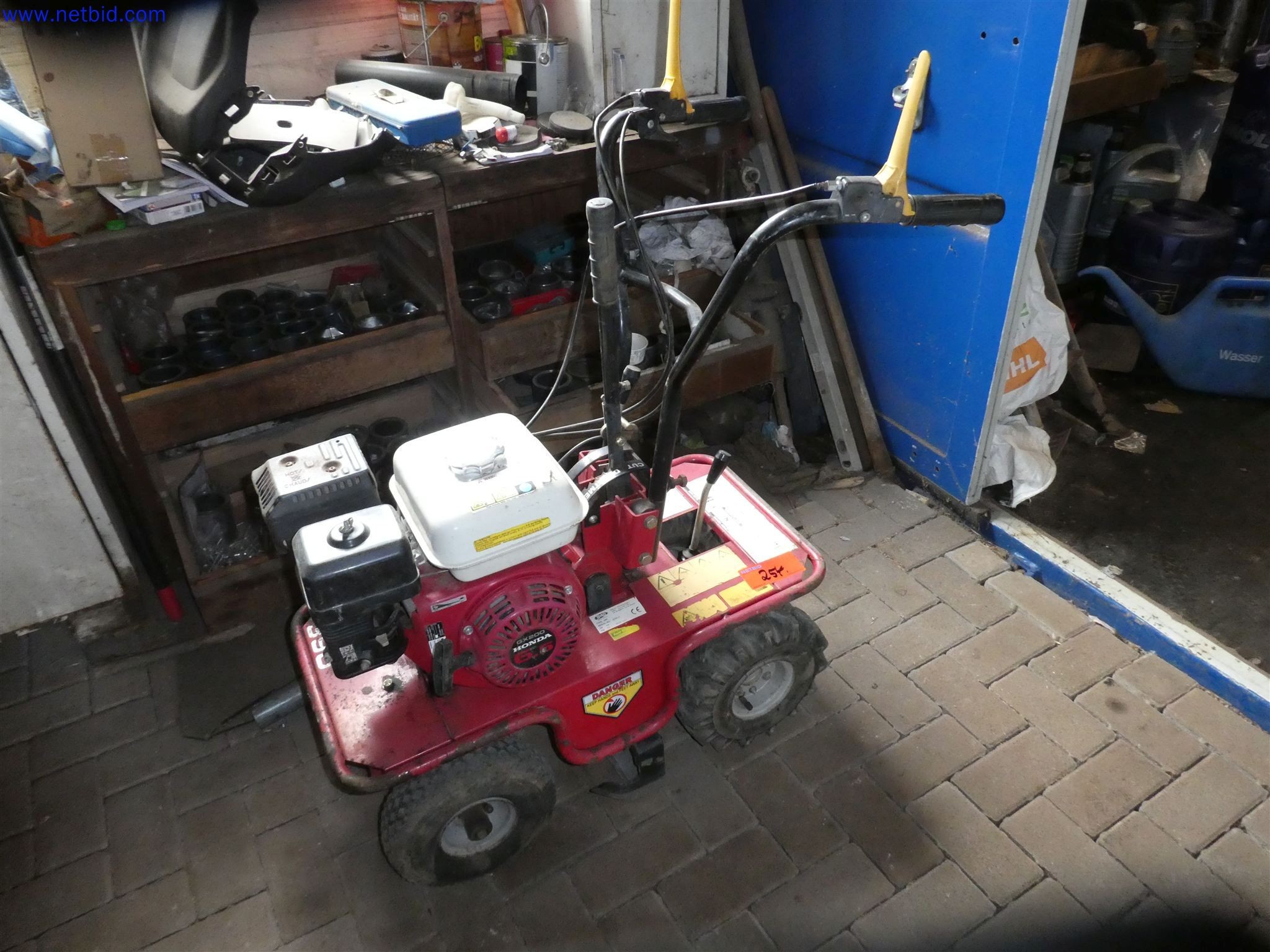 Machines de jardinage, pelles, véhicules de chantier & machines forestières-1