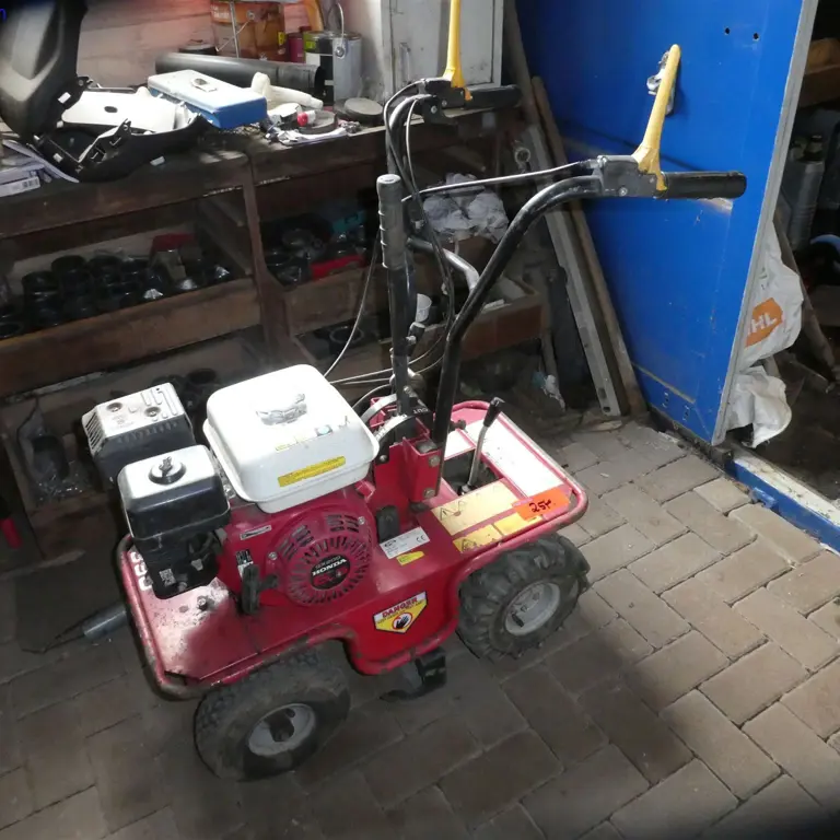 Machine à éplucher le gazon Galgi 690