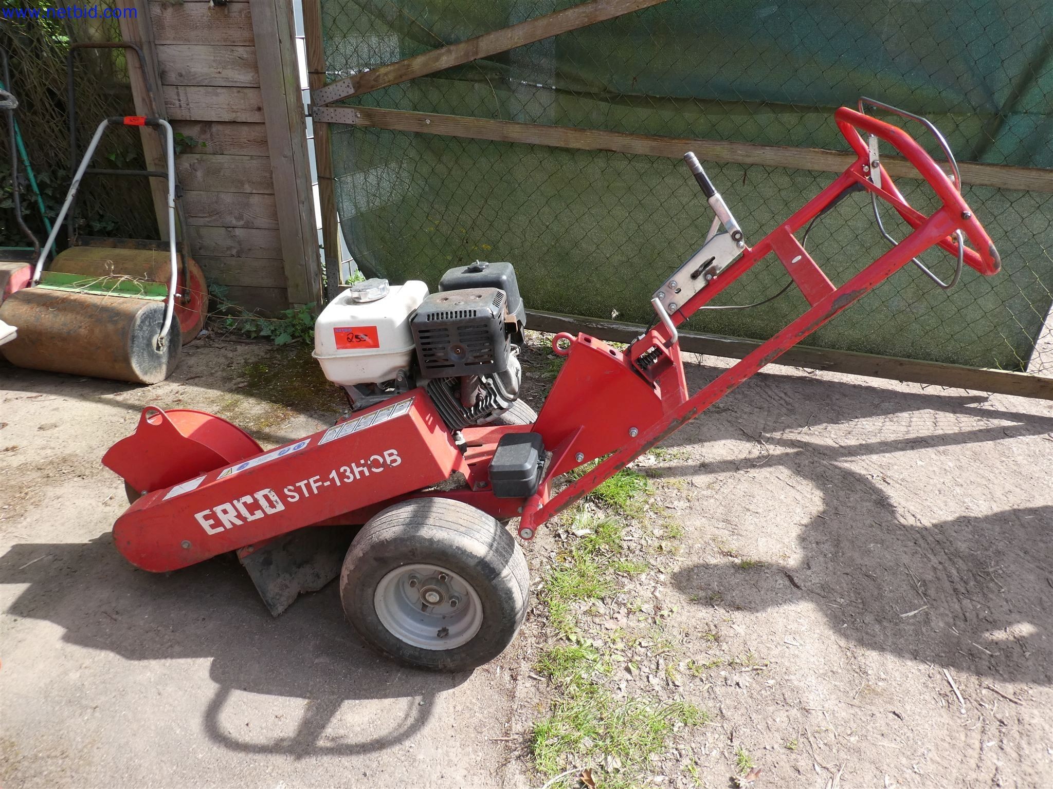 Machines de jardinage, pelles, véhicules de chantier & machines forestières-1