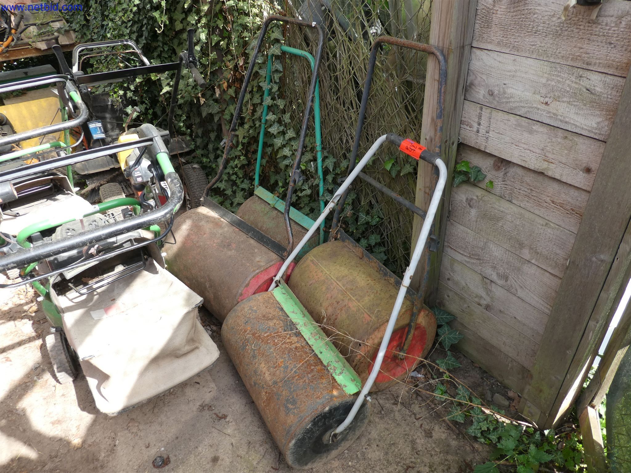 Machines de jardinage, pelles, véhicules de chantier & machines forestières-1
