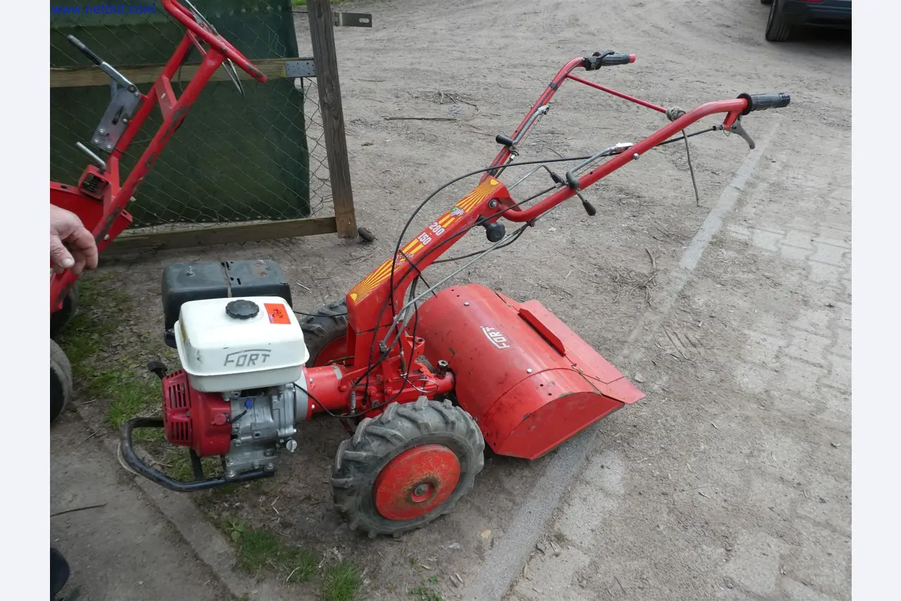 Horticultural machinery, excavators, construction vehicles & forestry machinery-1