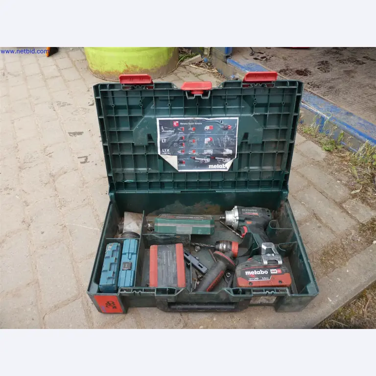 Machines de jardinage, pelles, véhicules de chantier & machines forestières-1