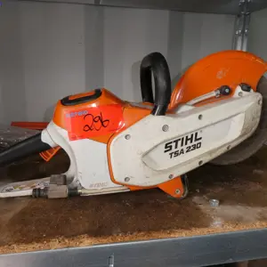 Akumulátorová řezací pila Stihl TSA 230