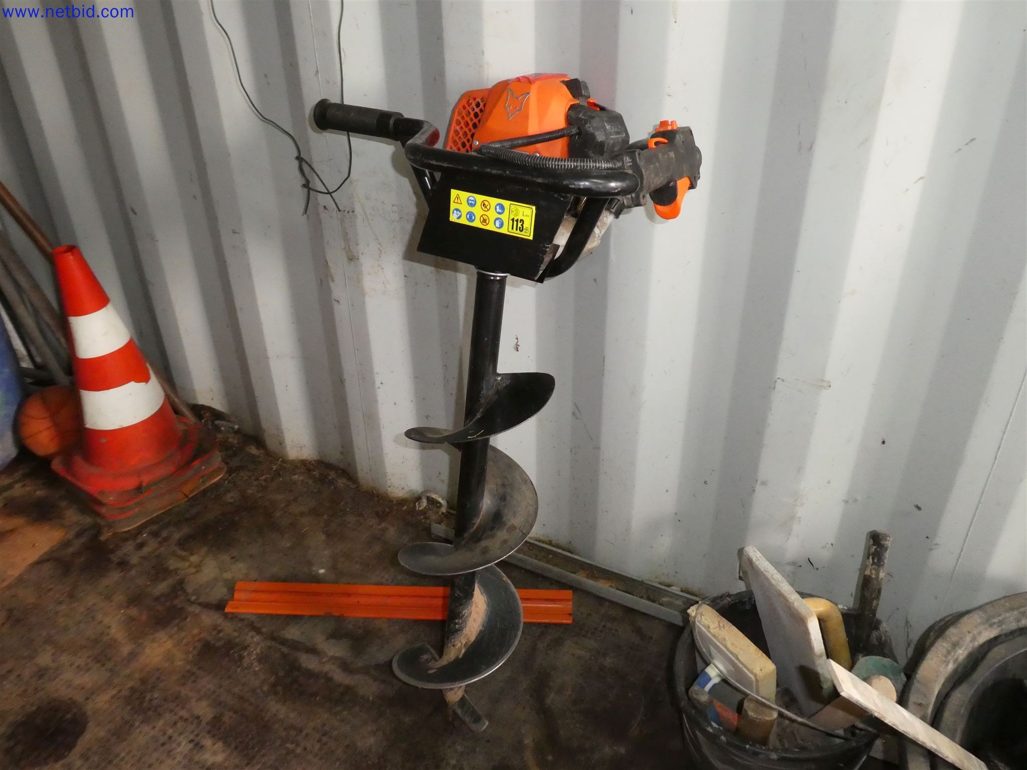 Machines de jardinage, pelles, véhicules de chantier & machines forestières-1