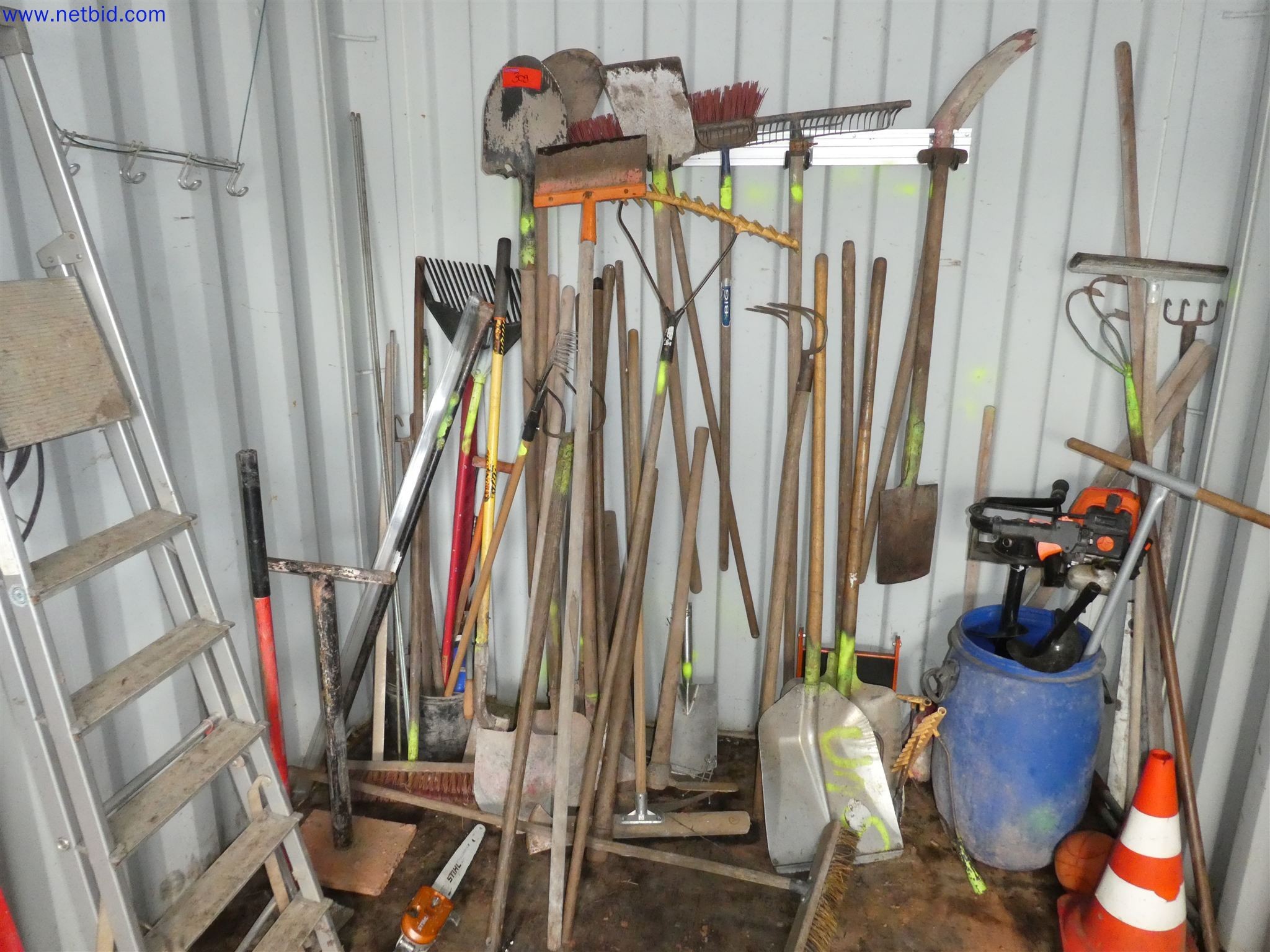Machines de jardinage, pelles, véhicules de chantier & machines forestières-1
