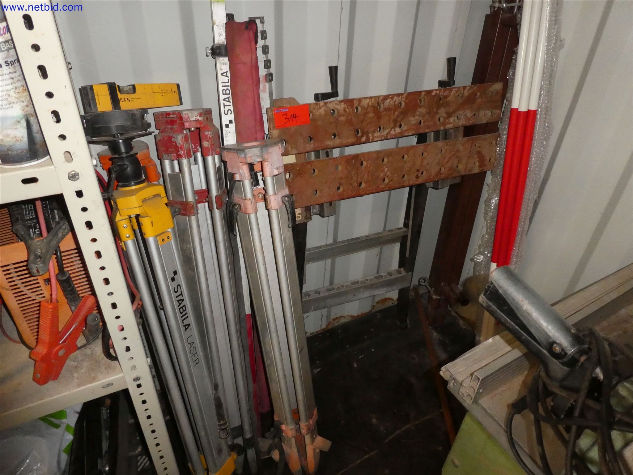 Machines de jardinage, pelles, véhicules de chantier & machines forestières-1