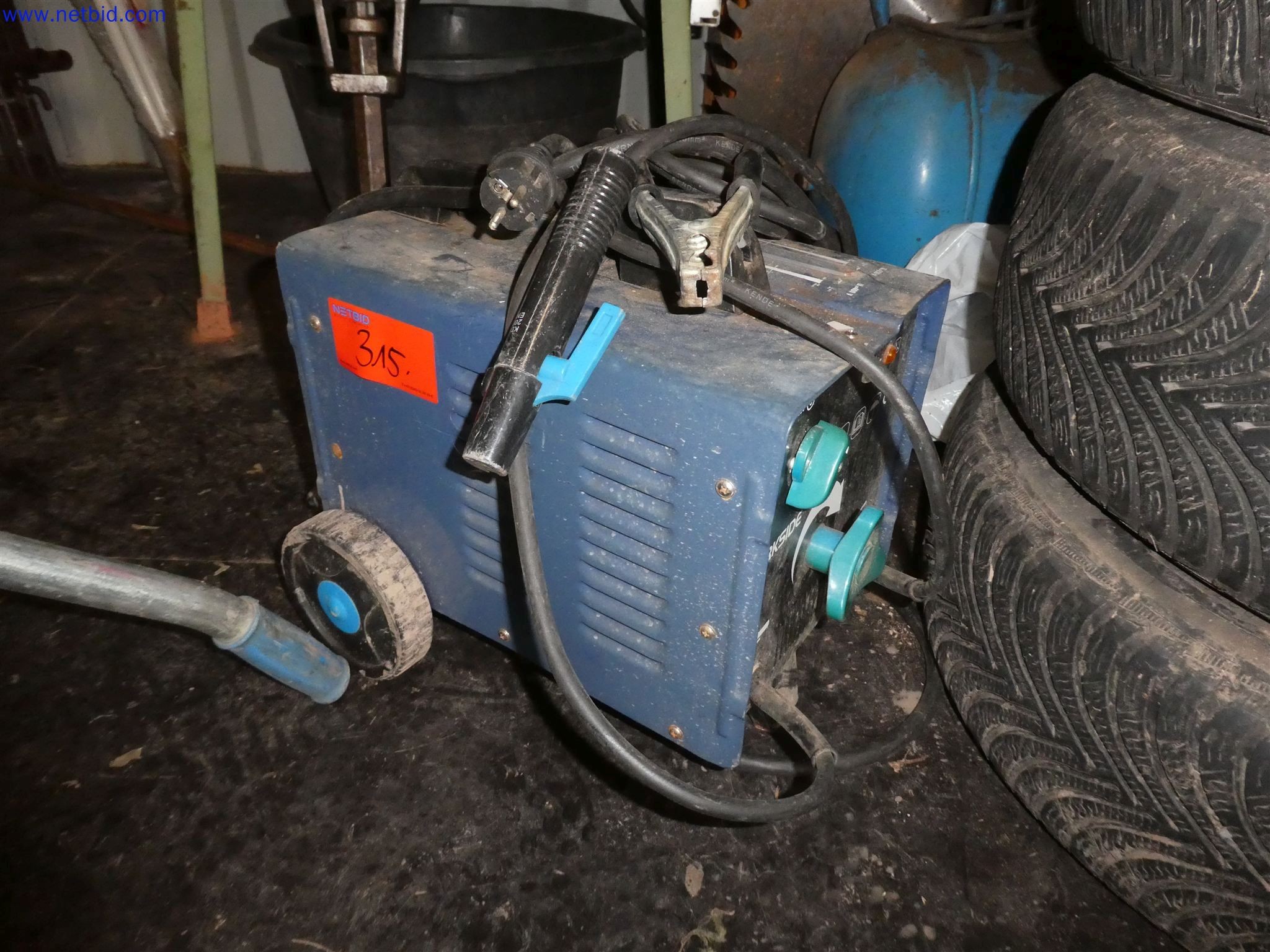 Machines de jardinage, pelles, véhicules de chantier & machines forestières-1