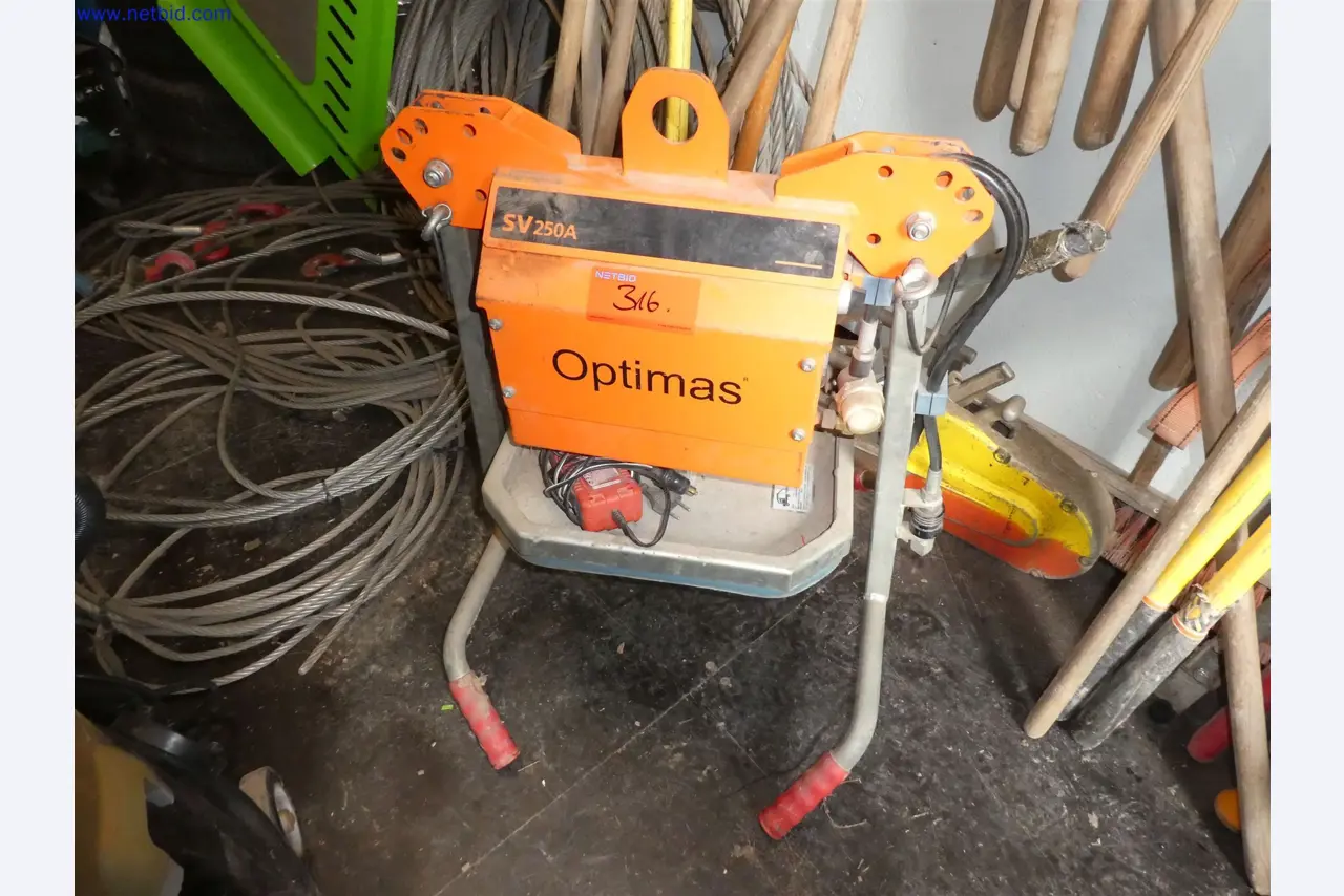 Machines de jardinage, pelles, véhicules de chantier & machines forestières-1