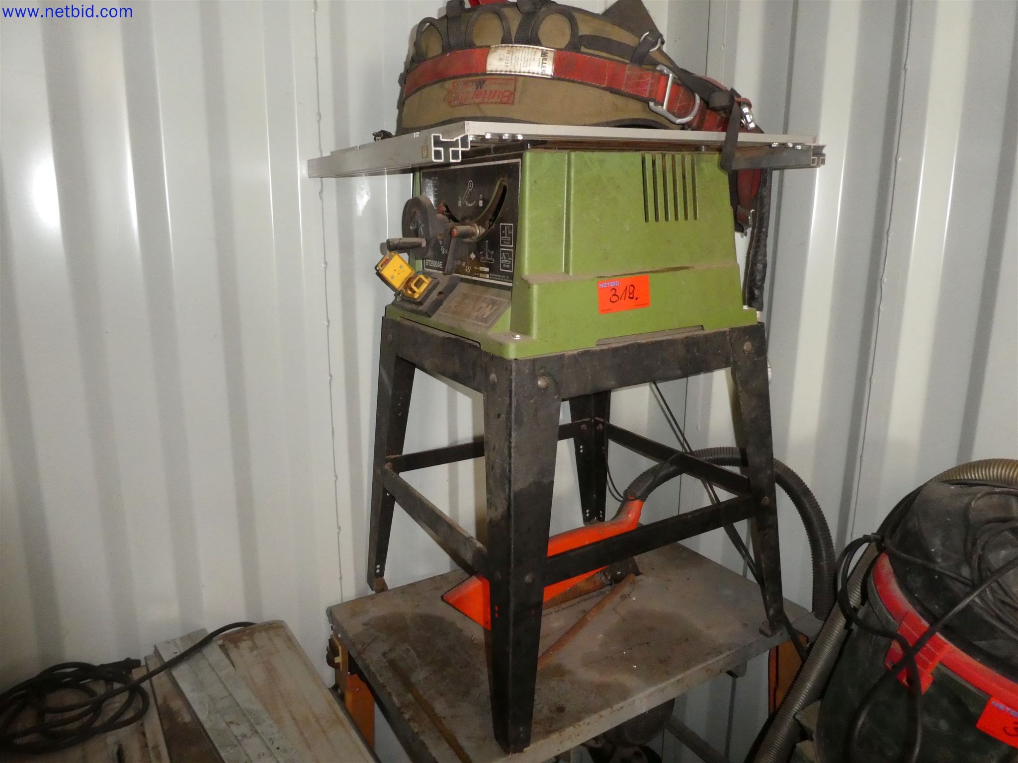 Machines de jardinage, pelles, véhicules de chantier & machines forestières-1