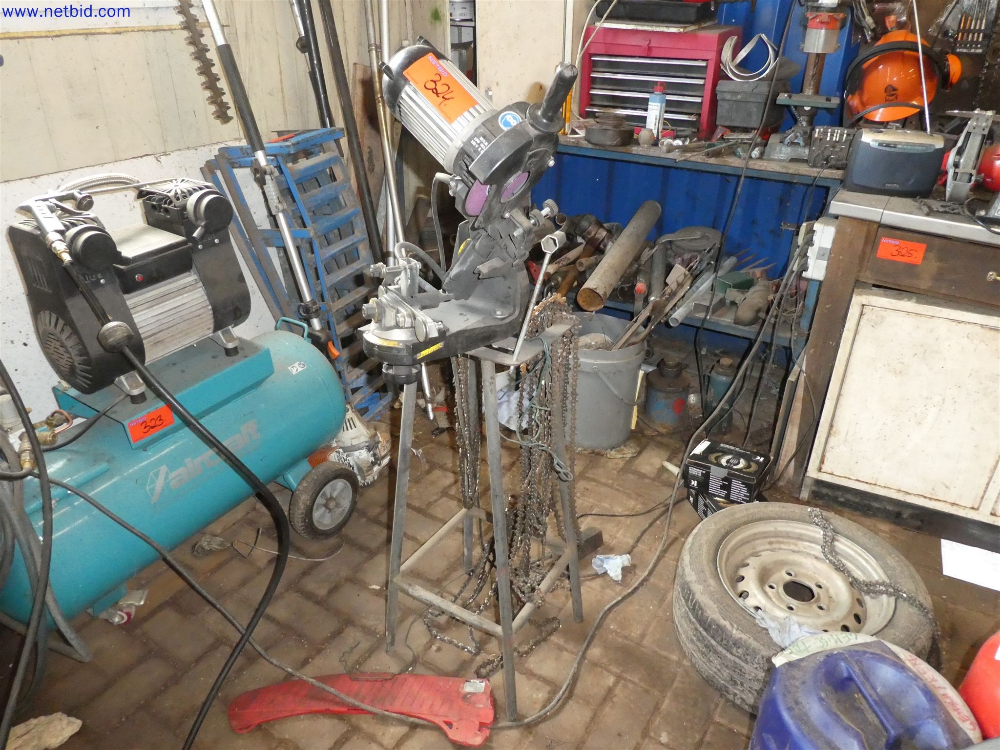 Machines de jardinage, pelles, véhicules de chantier & machines forestières-1