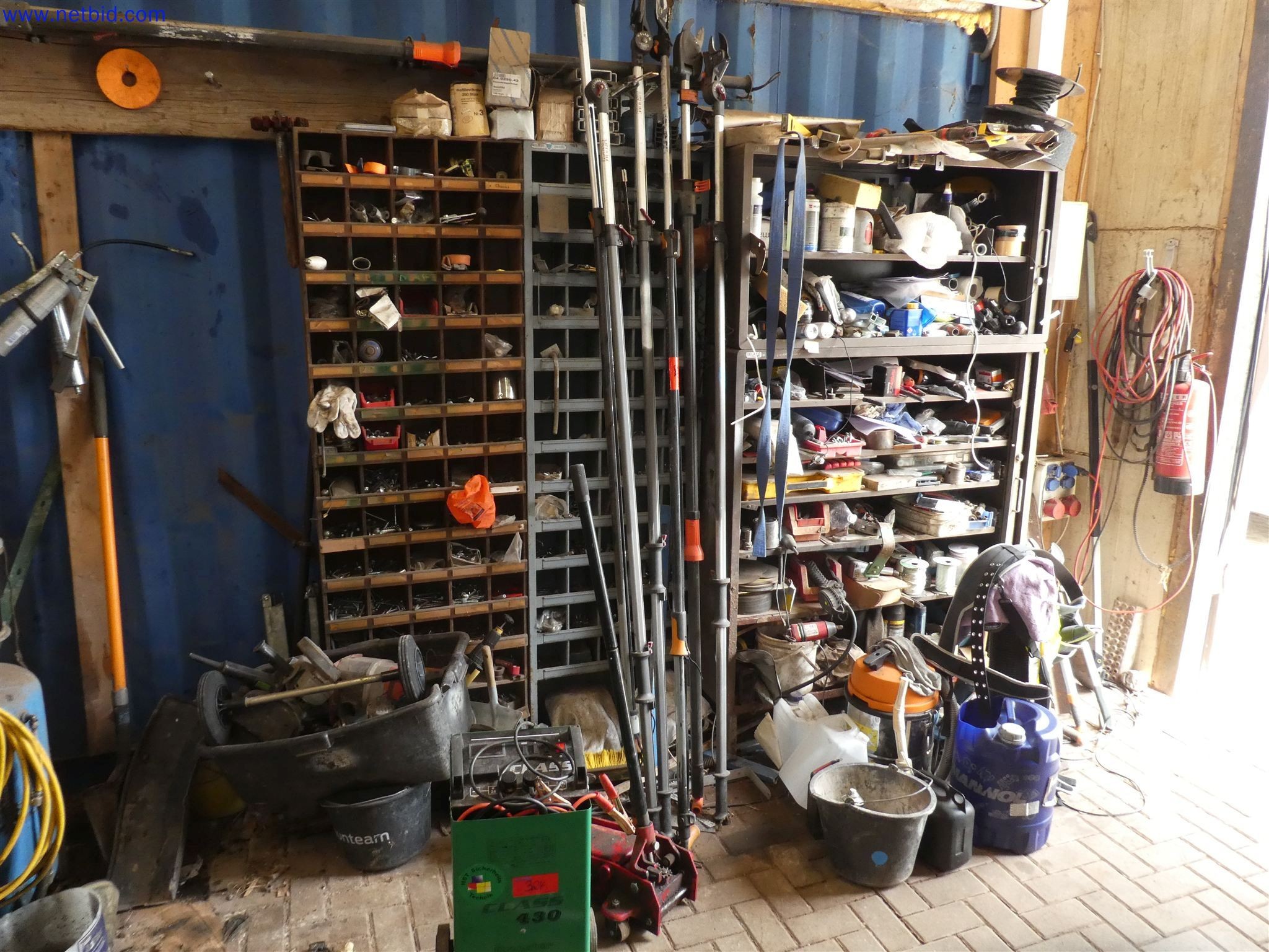 Machines de jardinage, pelles, véhicules de chantier & machines forestières-9