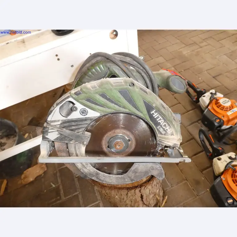 Machines de jardinage, pelles, véhicules de chantier & machines forestières-1