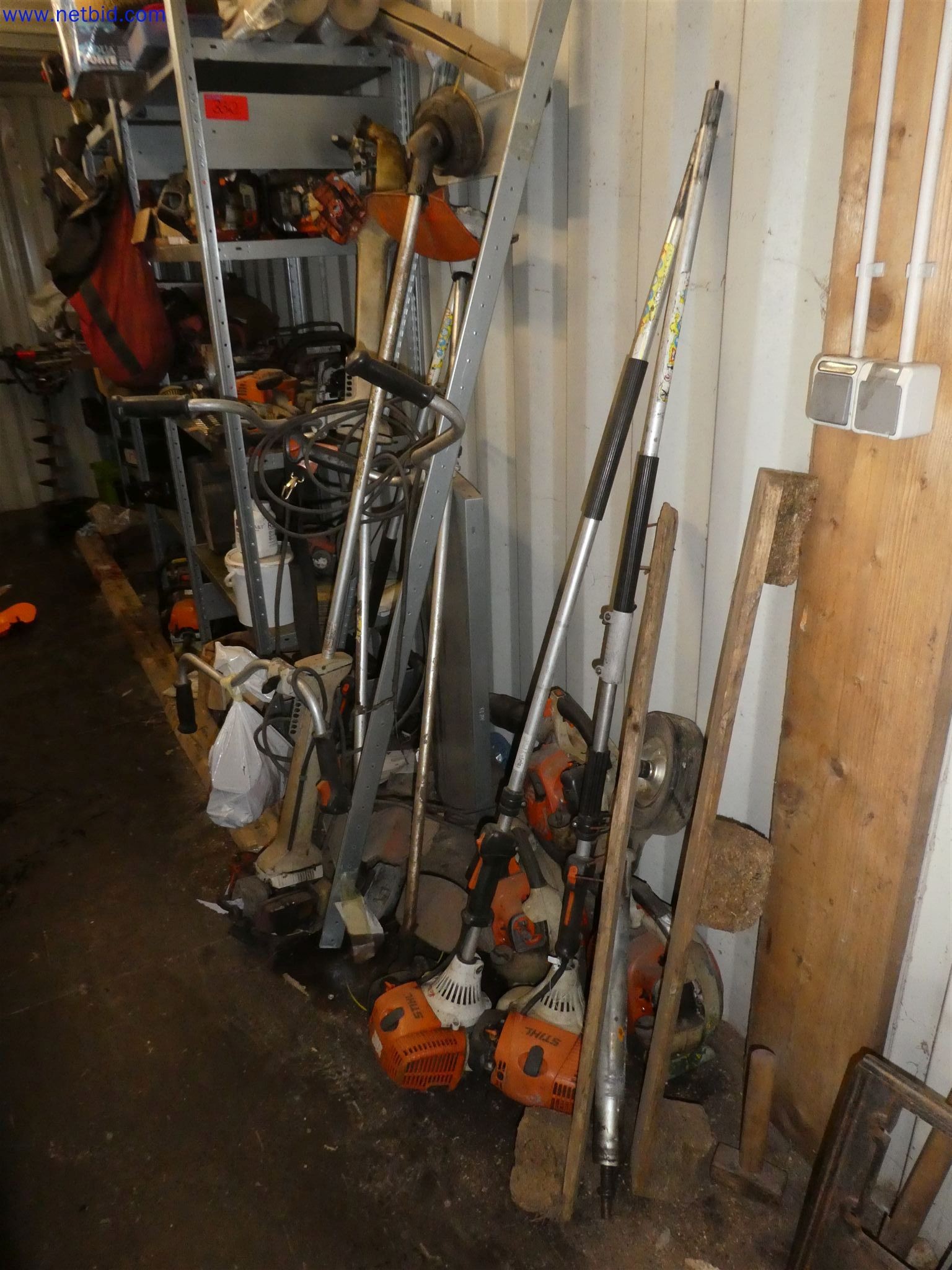 Machines de jardinage, pelles, véhicules de chantier & machines forestières-9