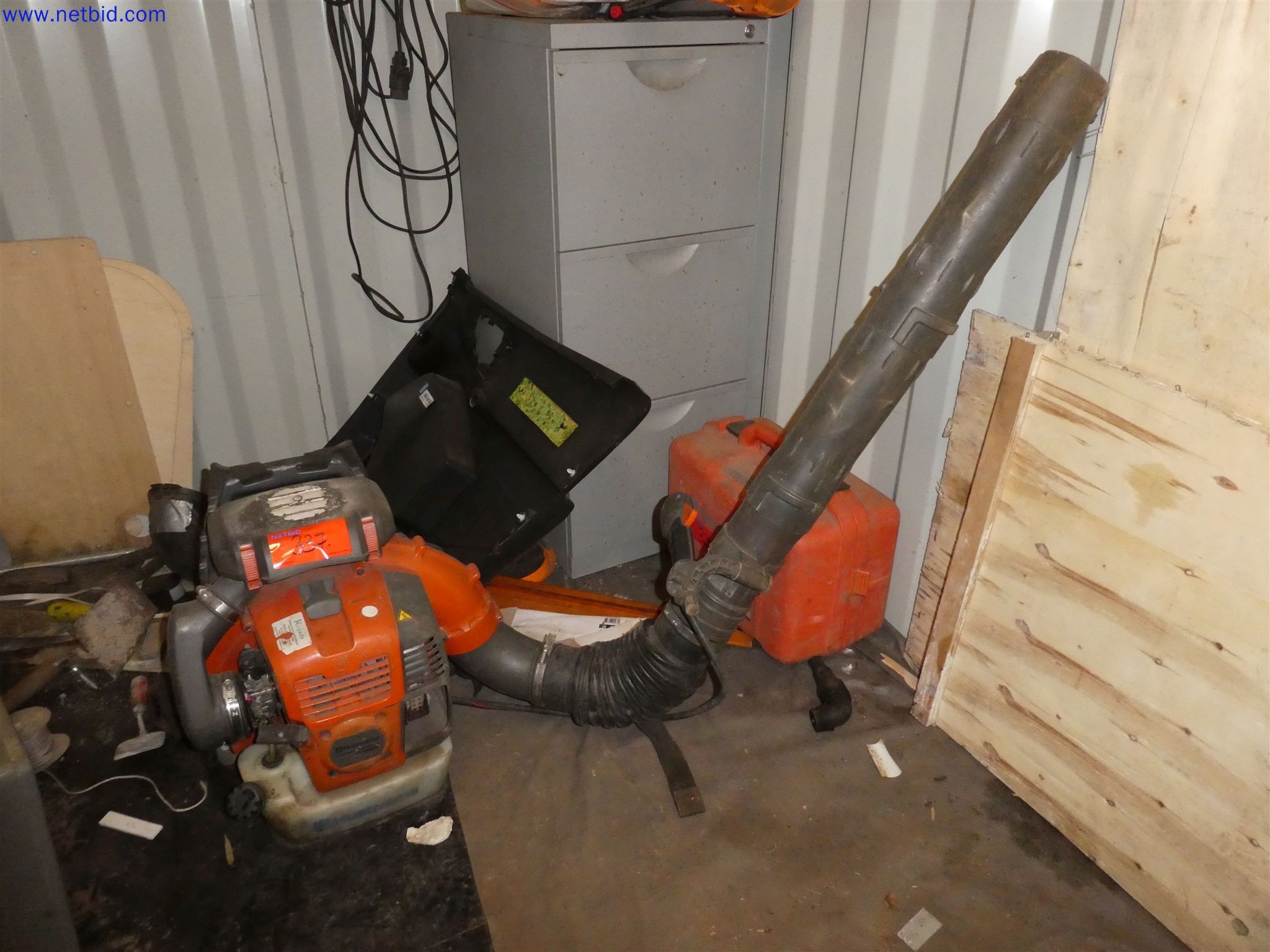 Machines de jardinage, pelles, véhicules de chantier & machines forestières-1