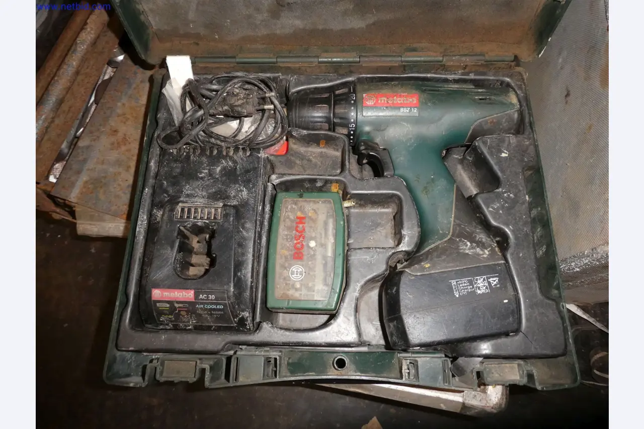 Machines de jardinage, pelles, véhicules de chantier & machines forestières-11