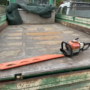 Taille-haies à moteur Stihl HS 81 R