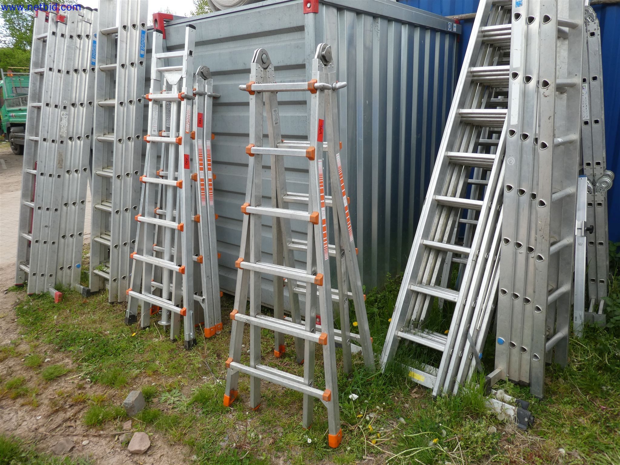 Machines de jardinage, pelles, véhicules de chantier & machines forestières-1