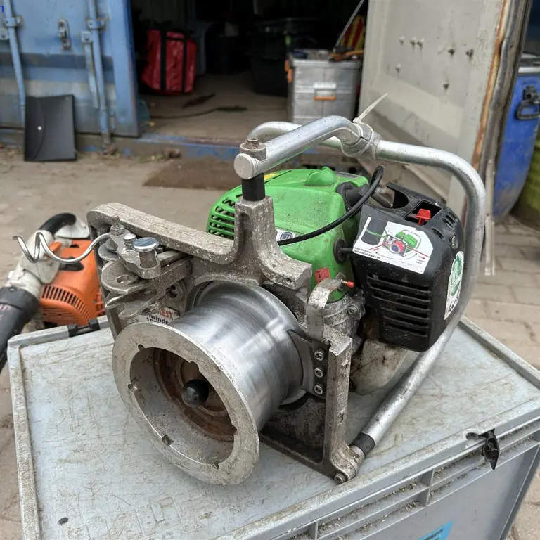 Treuil cabestan à moteur Eder ESW 1800