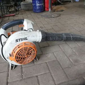 Souffleur de feuilles à moteur Stihl BG 86/C