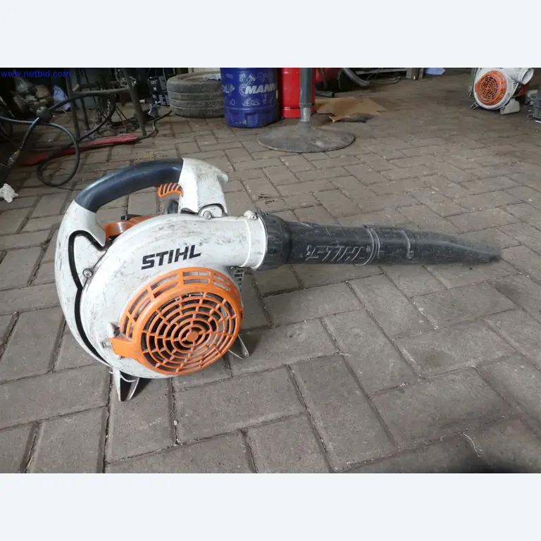 Machines de jardinage, pelles, véhicules de chantier & machines forestières-1