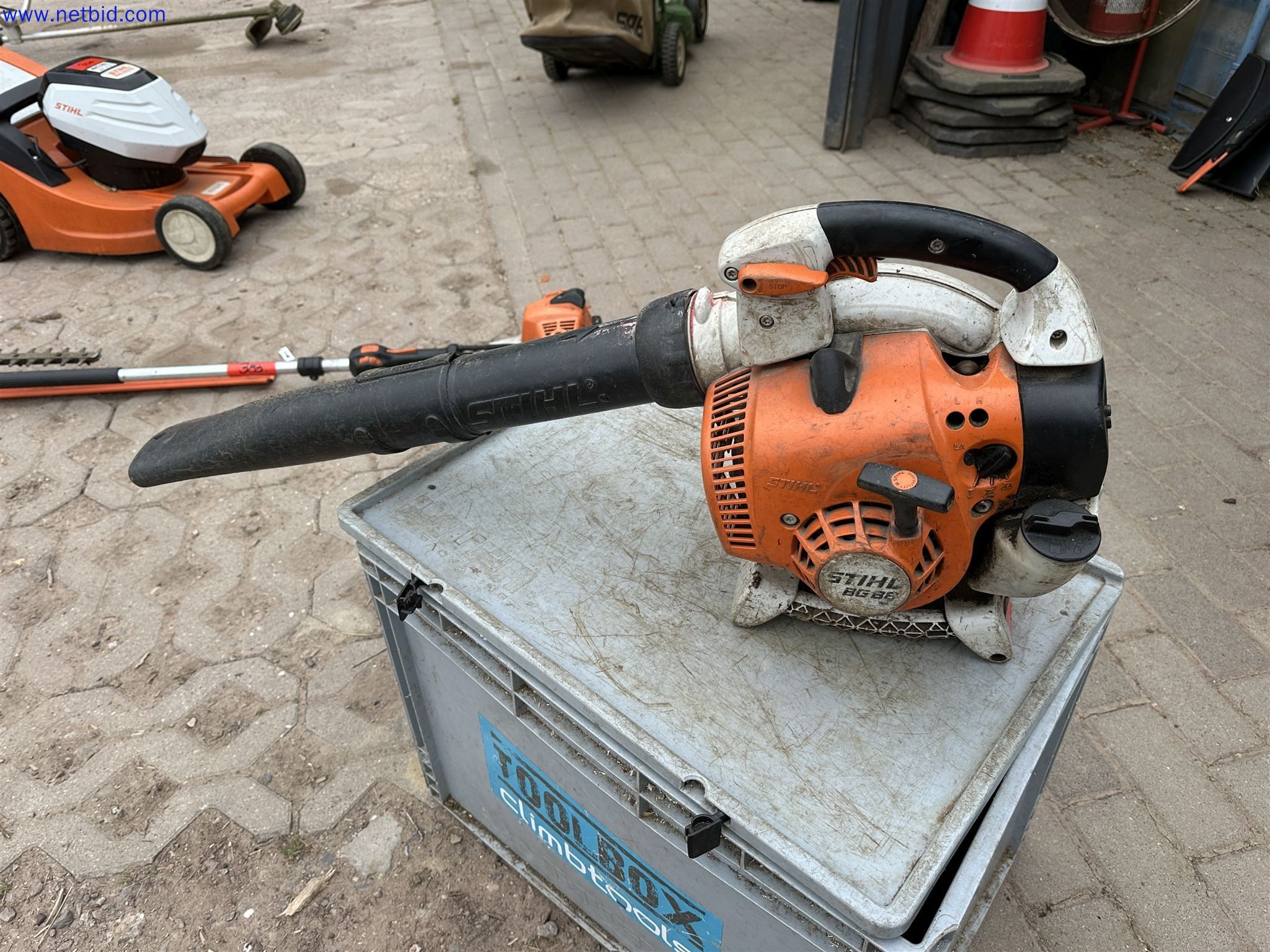 Machines de jardinage, pelles, véhicules de chantier & machines forestières-3