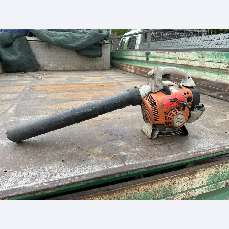 Machines de jardinage, pelles, véhicules de chantier & machines forestières-1