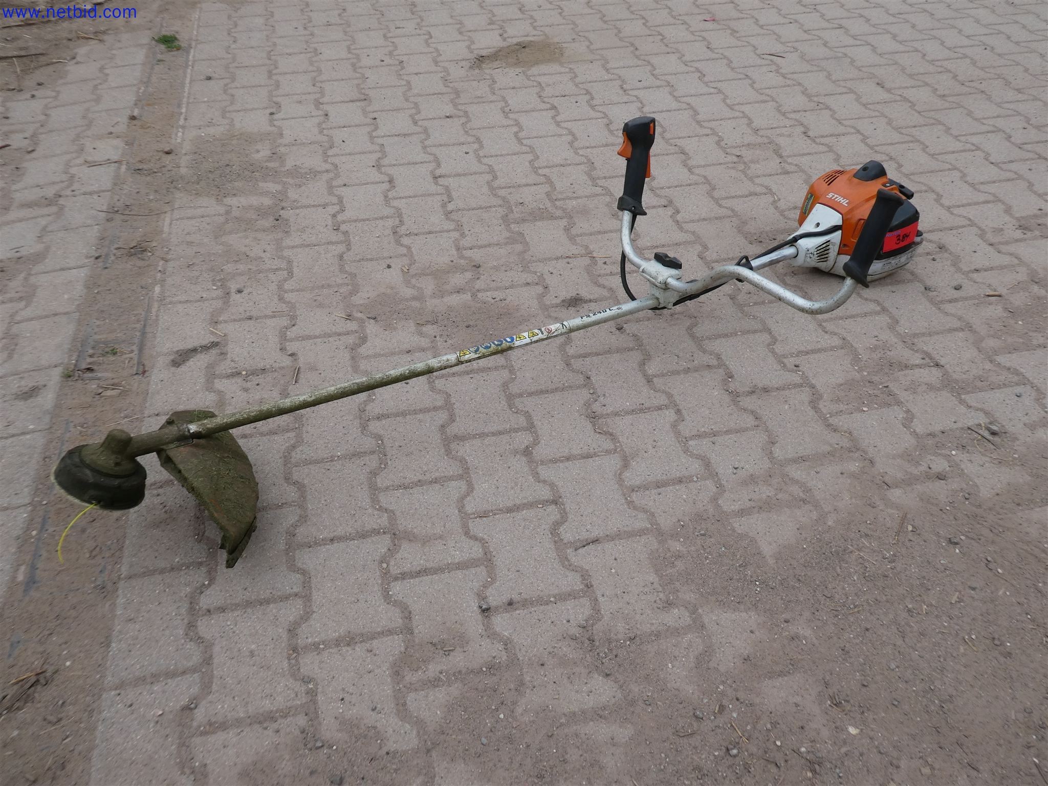 Machines de jardinage, pelles, véhicules de chantier & machines forestières-1