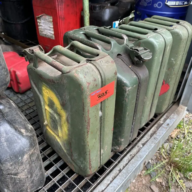 4 Fuel canister