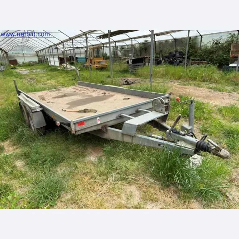 Machines de jardinage, pelles, véhicules de chantier & machines forestières-1