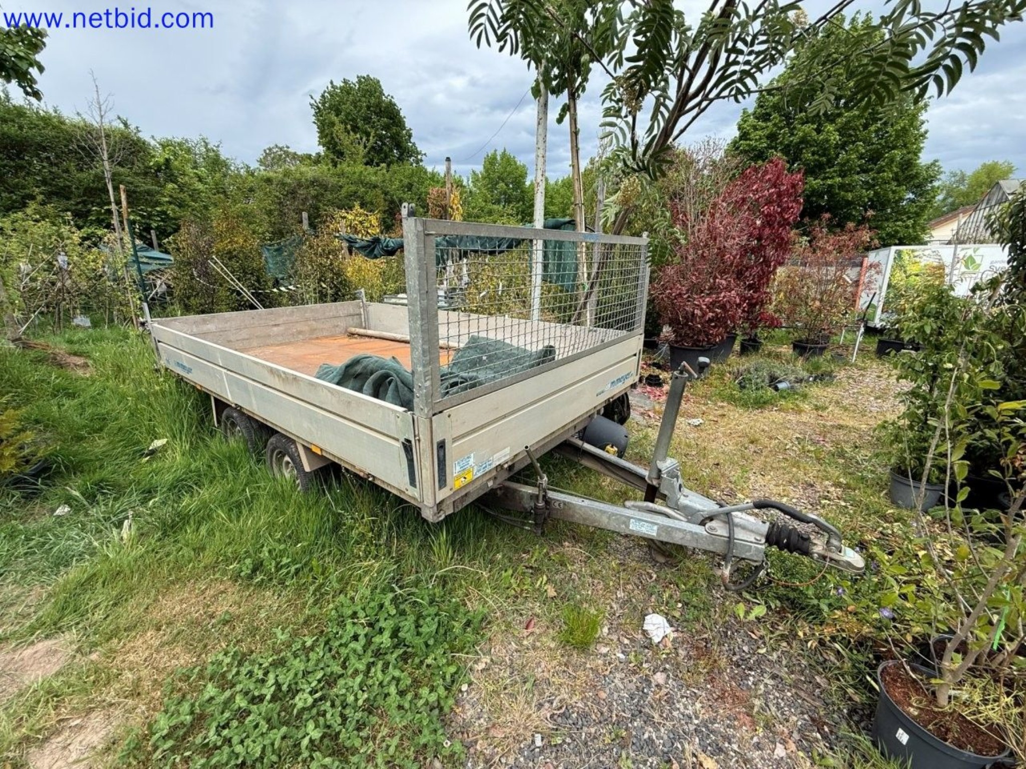 Machines de jardinage, pelles, véhicules de chantier & machines forestières-1