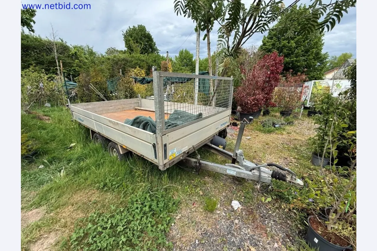 Machines de jardinage, pelles, véhicules de chantier & machines forestières-1
