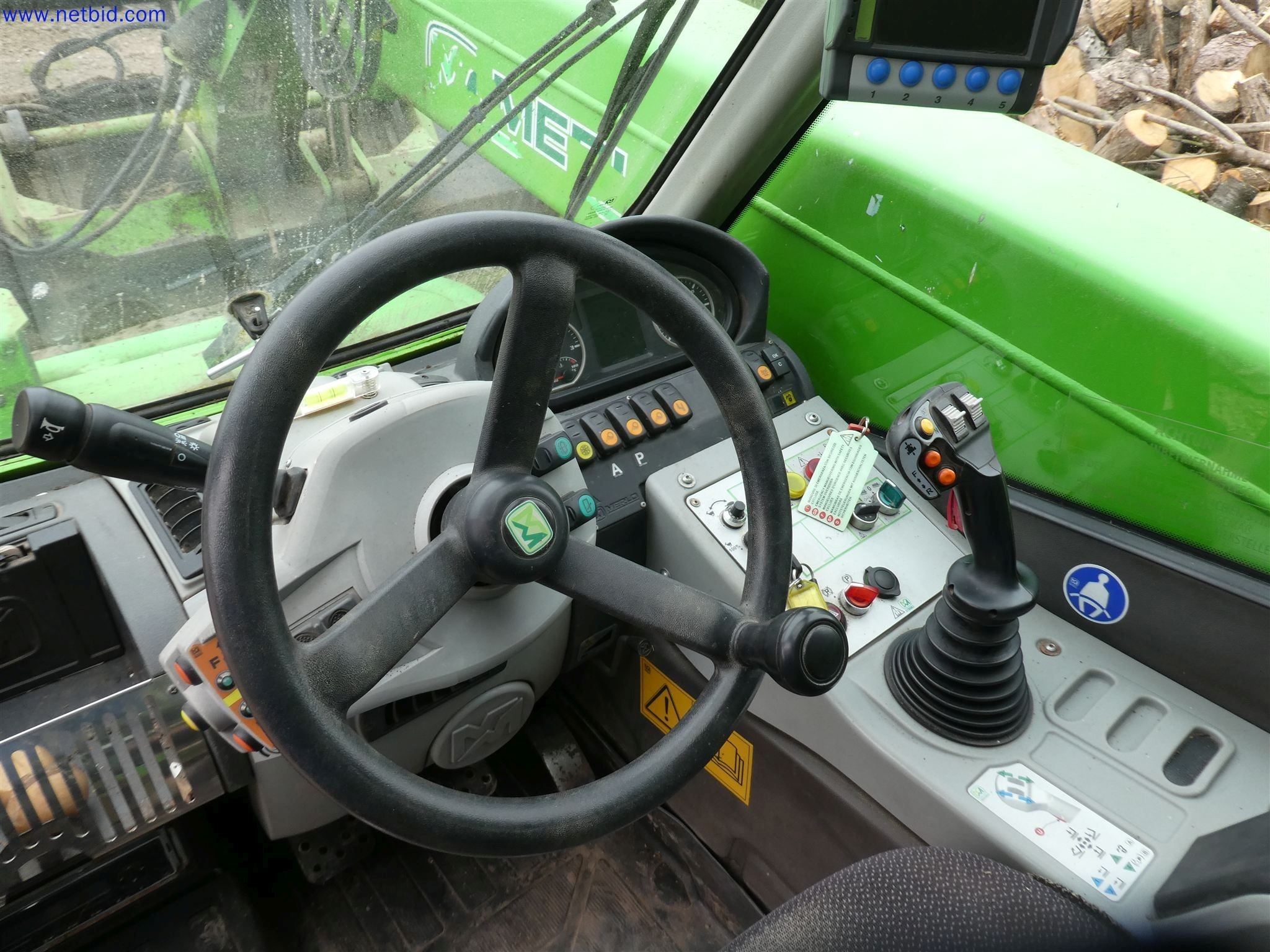 Machines de jardinage, pelles, véhicules de chantier & machines forestières-16