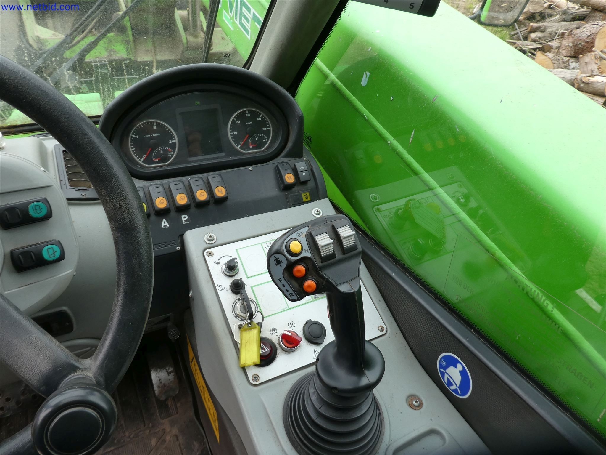 Machines de jardinage, pelles, véhicules de chantier & machines forestières-17
