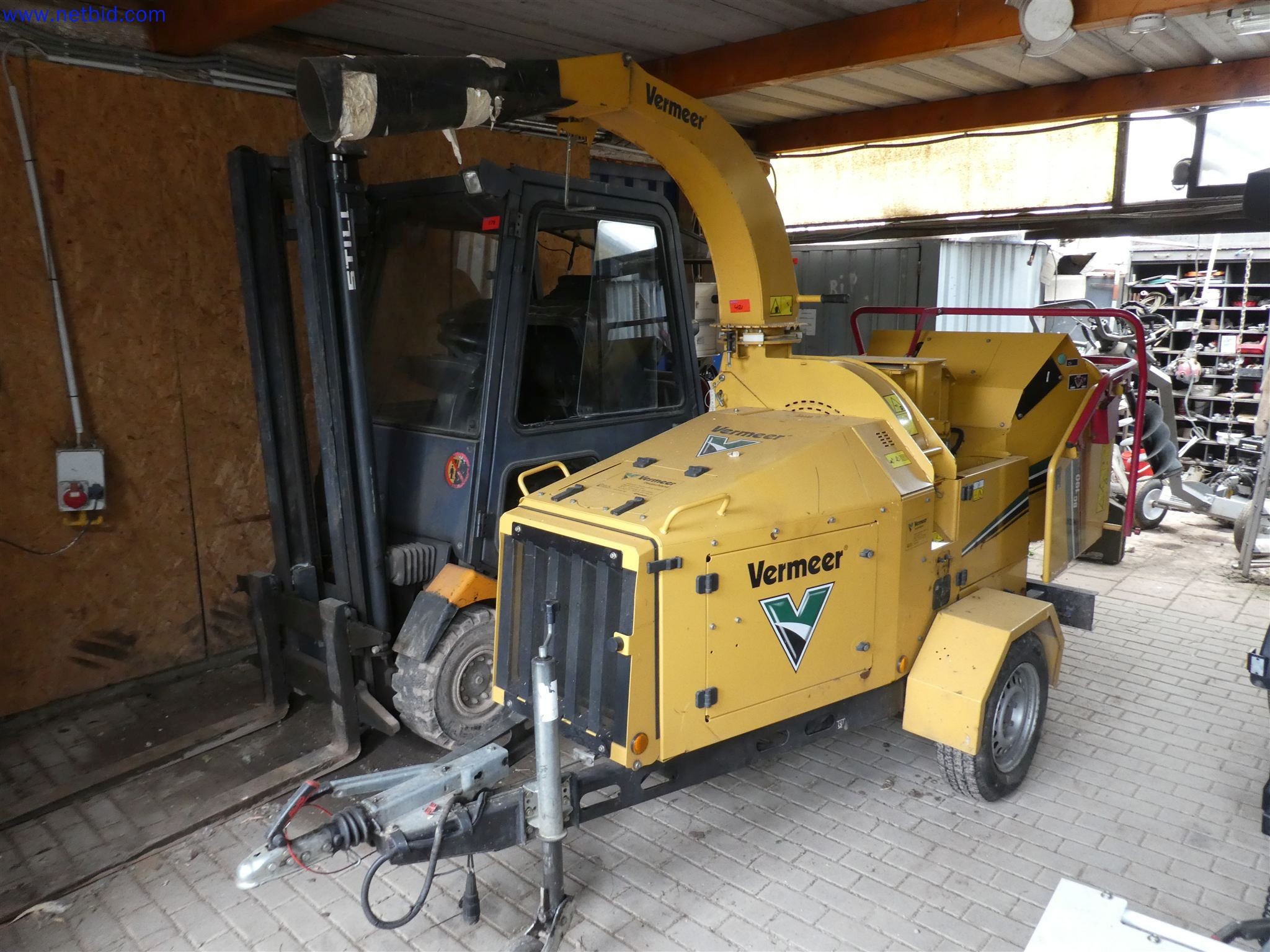 Machines de jardinage, pelles, véhicules de chantier & machines forestières-1
