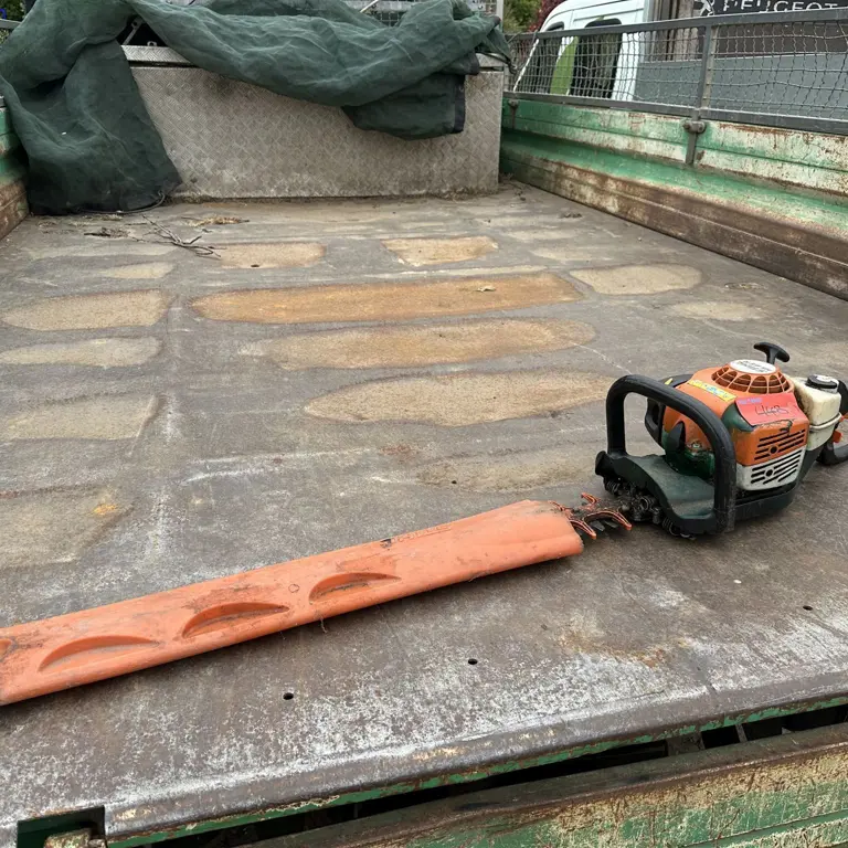 Taille-haies à moteur Stihl HS 86 R