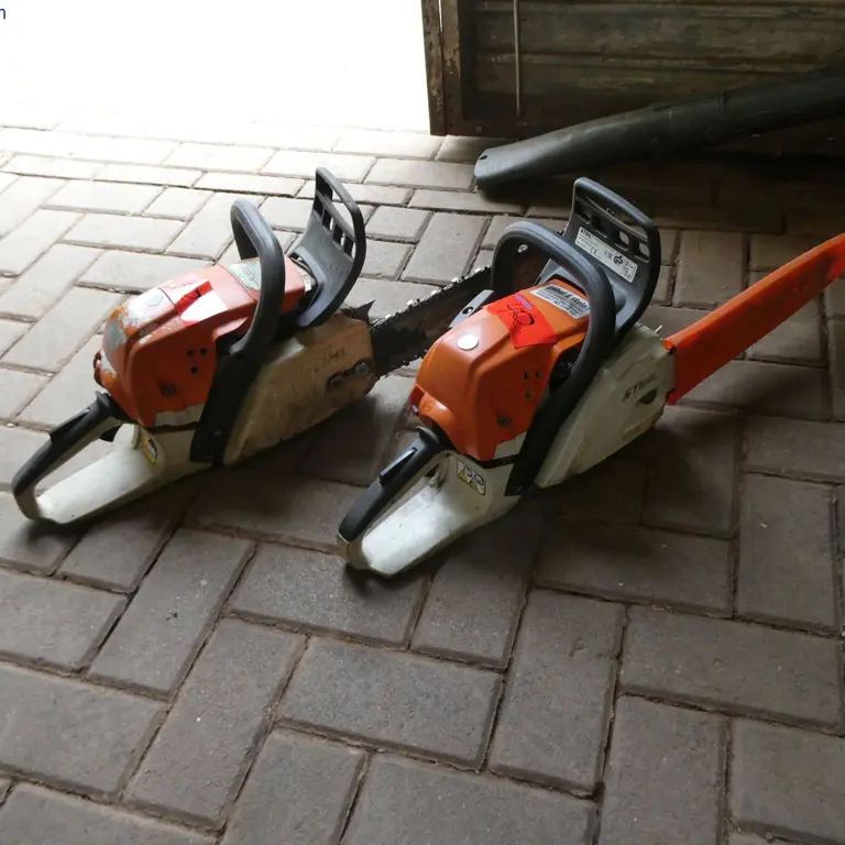 2 Motorne verižne žage Stihl MS 231/C