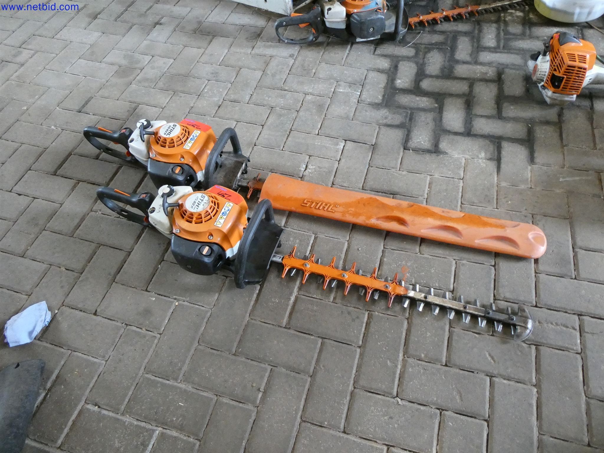 Machines de jardinage, pelles, véhicules de chantier & machines forestières-1