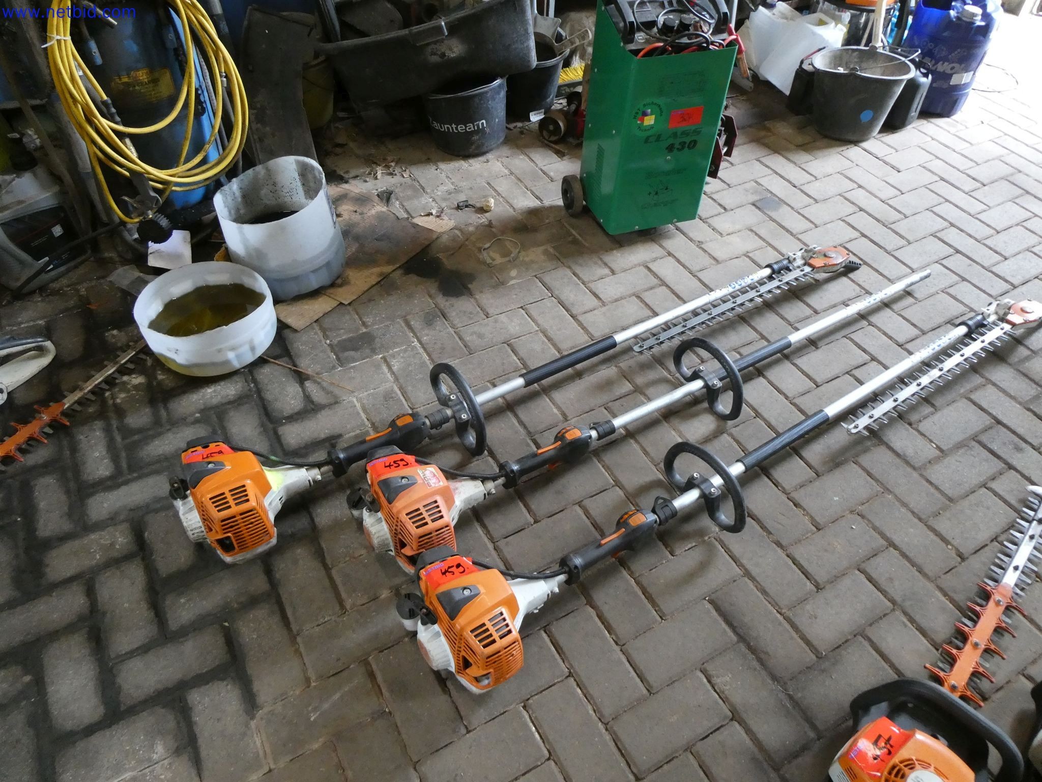 Machines de jardinage, pelles, véhicules de chantier & machines forestières-1