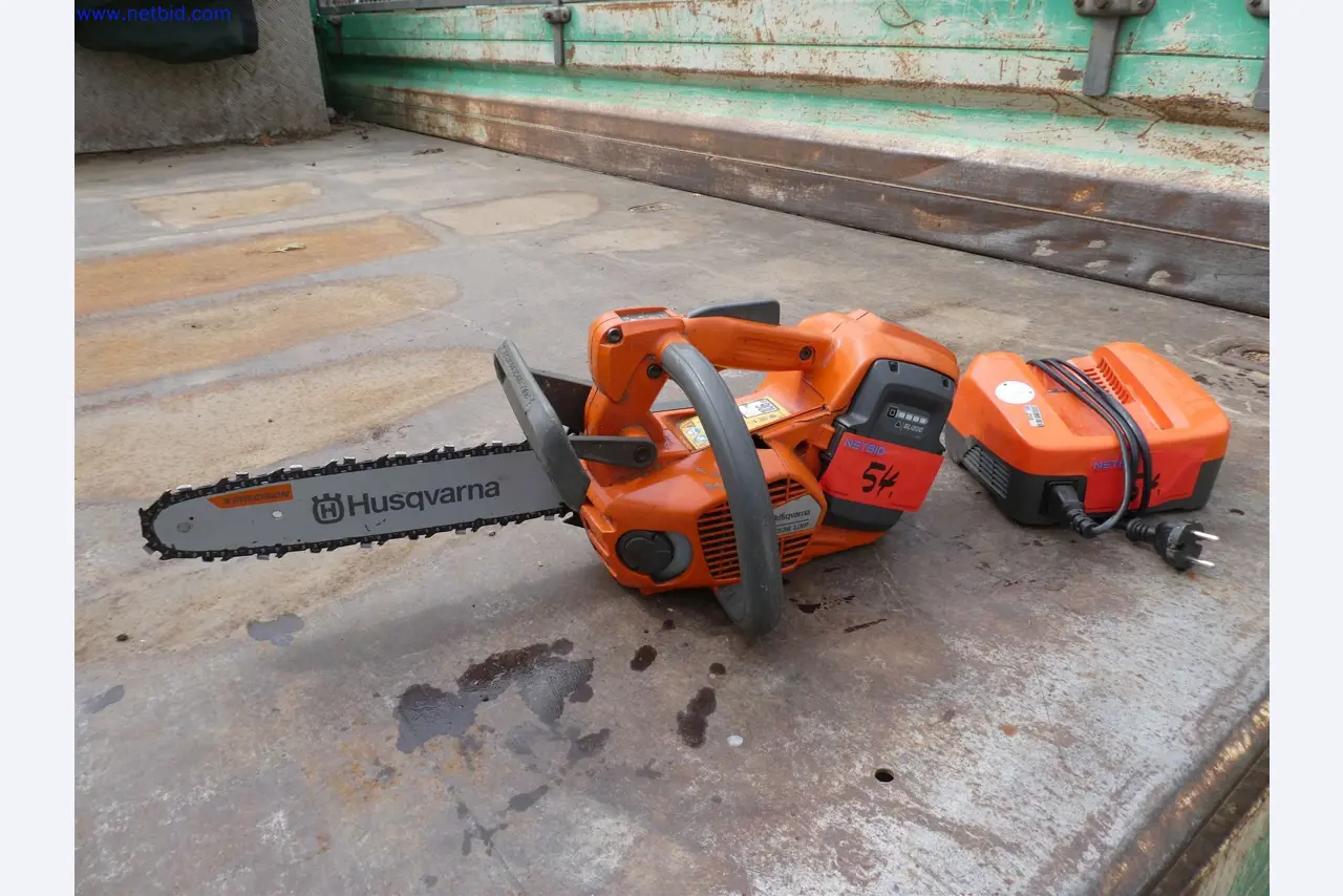 Machines de jardinage, pelles, véhicules de chantier & machines forestières-1