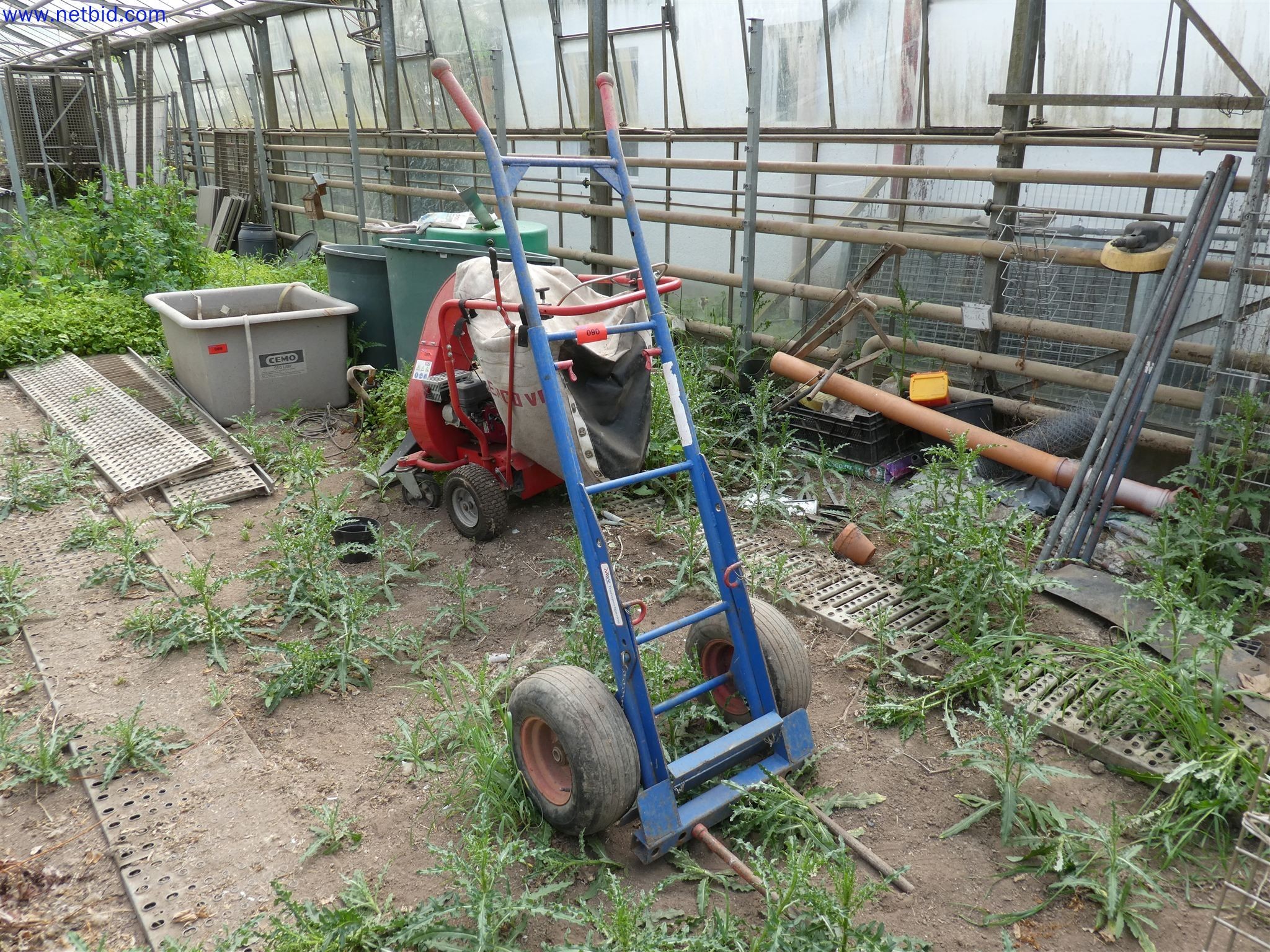 Machines de jardinage, pelles, véhicules de chantier & machines forestières-1