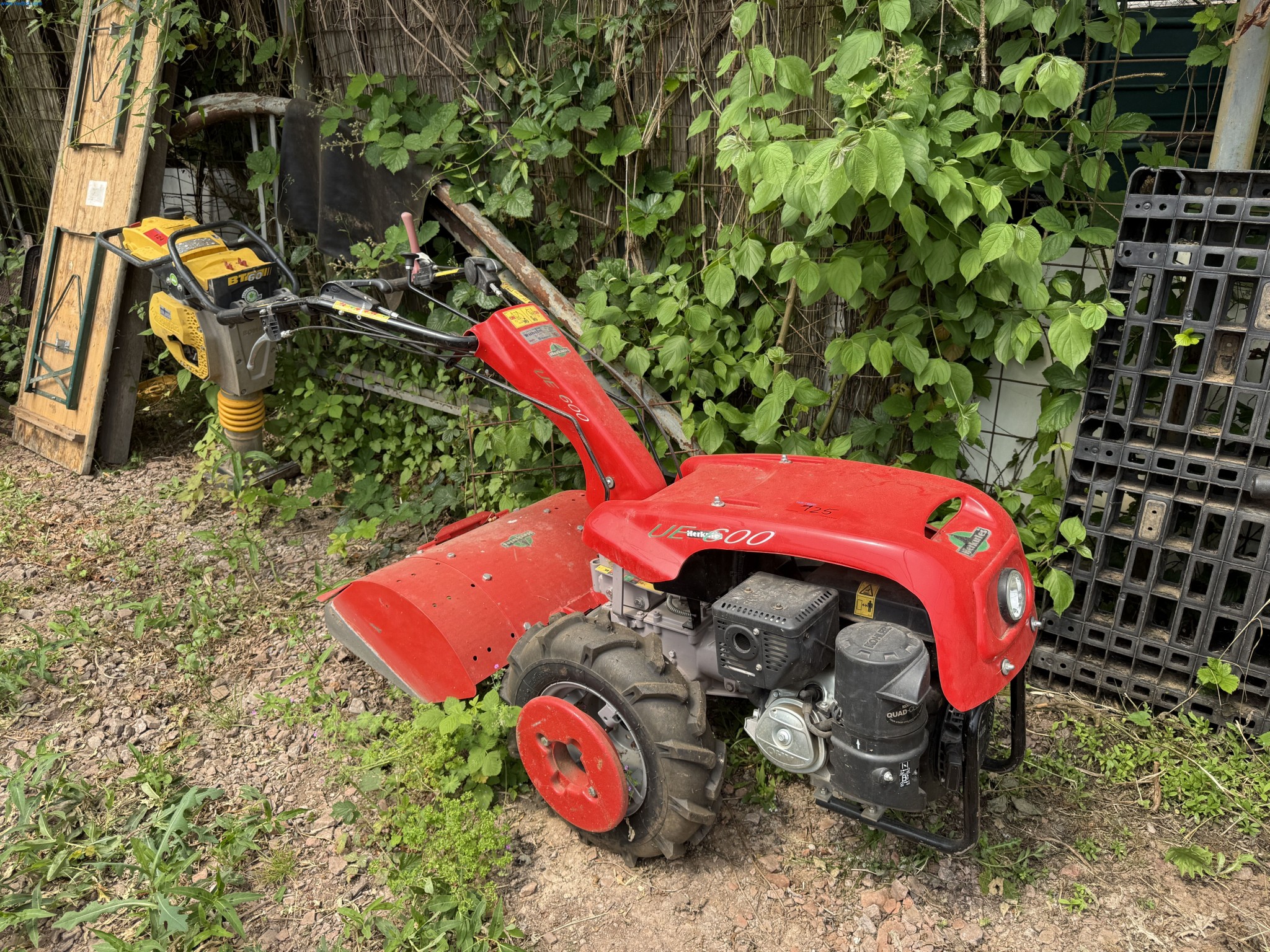 Gartenbau-Maschinen, Bagger, Baufahrzeuge & Forstmaschinen-1