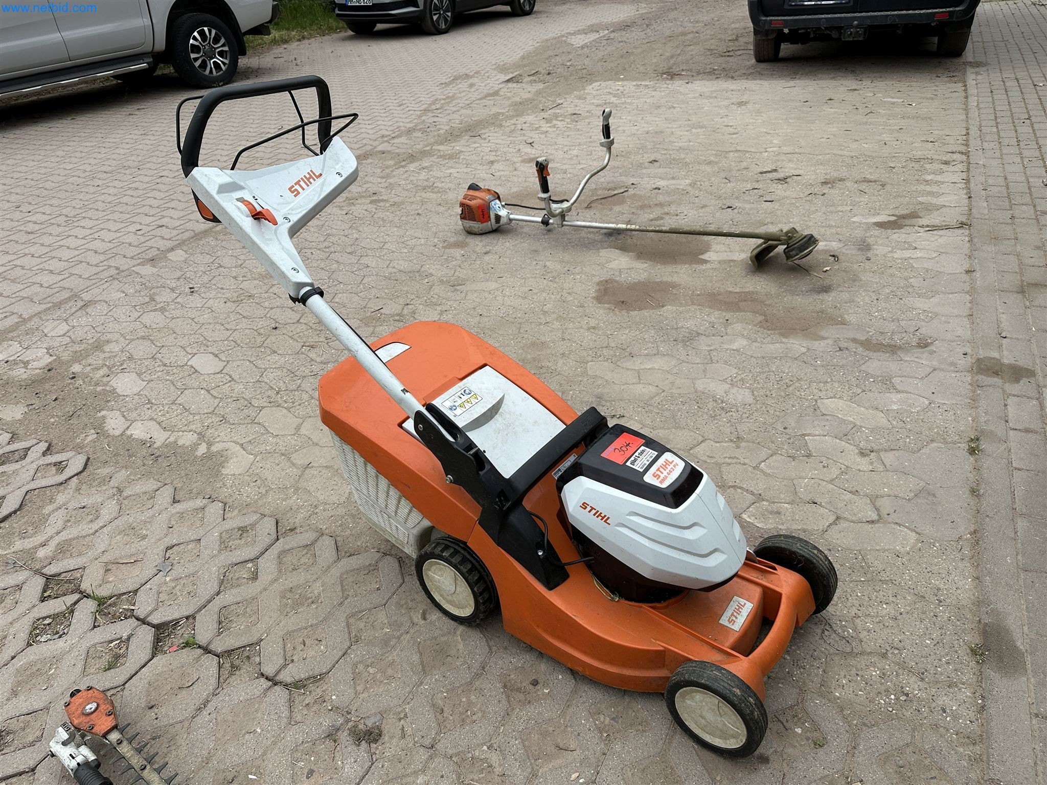 Zahradnické stroje, bagry, stavební vozidla a lesnické stroje-2