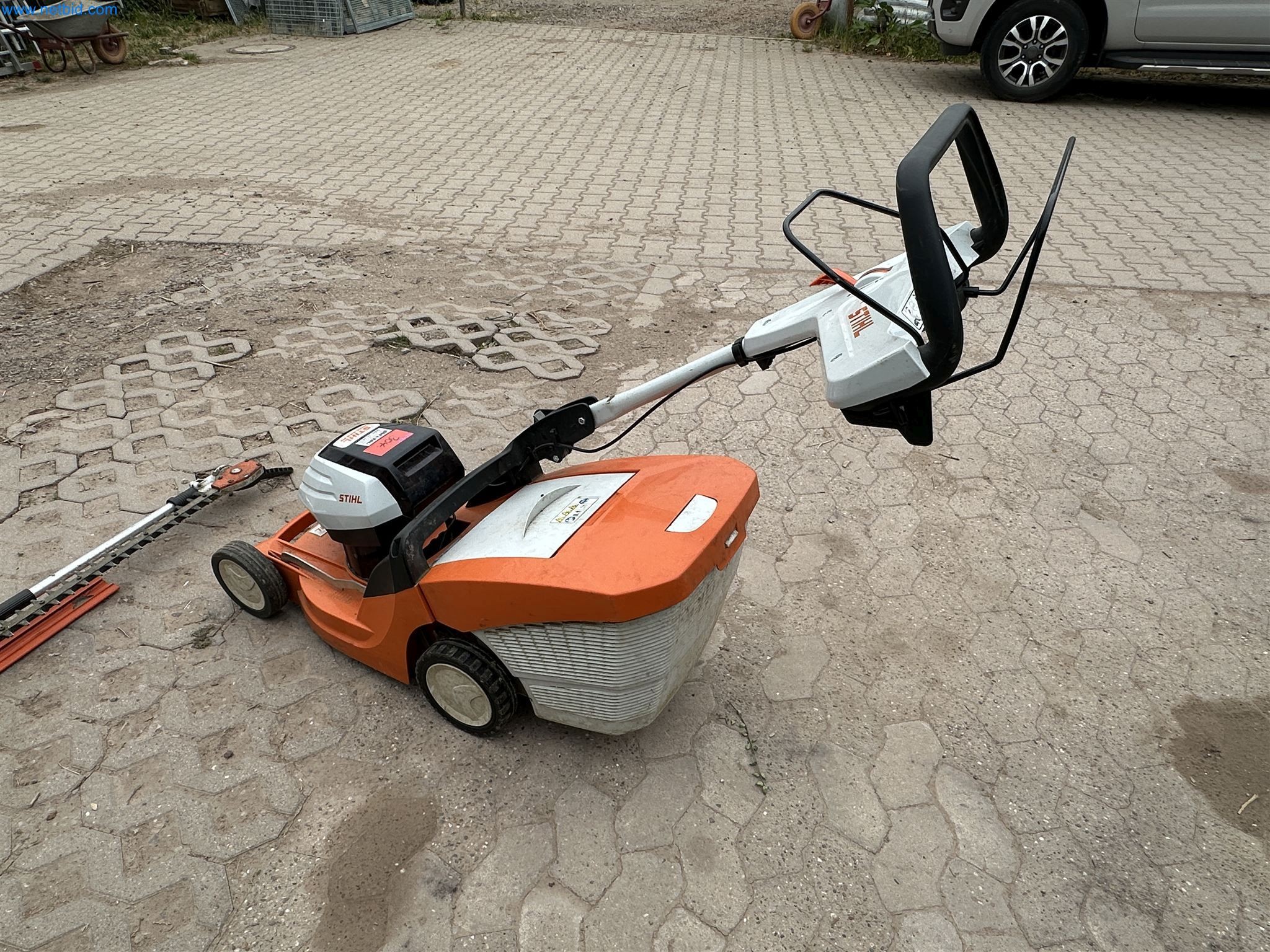 Zahradnické stroje, bagry, stavební vozidla a lesnické stroje-4