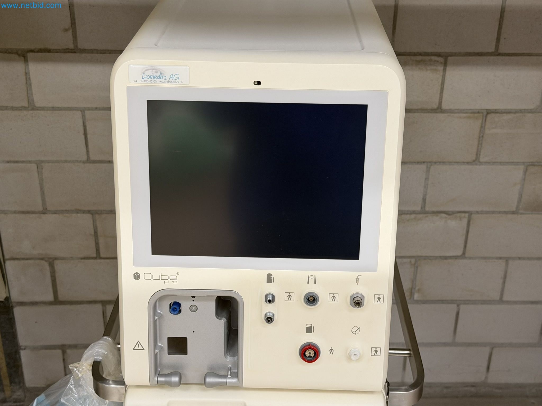 Medical devices for ophthalmology from a Swiss hospital-2